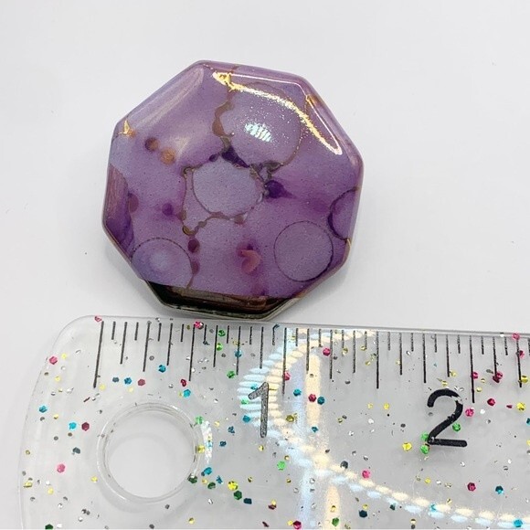 Vtg Button Earrings Mt. St. Helens Ash Purple Marbled Iridescent Large Geometric - Picture 7 of 8